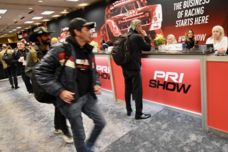 Attendees pick up badges. (DirtonDirt.com)