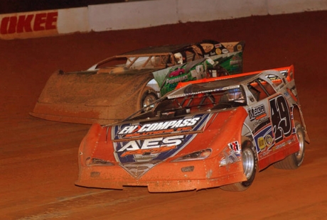 Jonathan Davenport (49) heads for victory. (George 