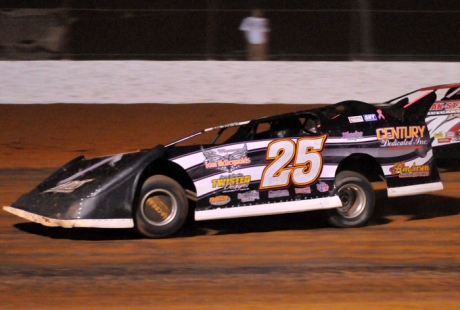 Justin McRee heads for victory. (theinfieldidiot.com)