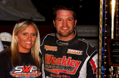 Doug Drown and his wife Joy in victory lane at Southern Ohio. (rickschwalliephotos.com)