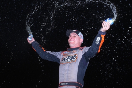 Ryan Unzicker at Peoria. (joshjamesartwork.com)