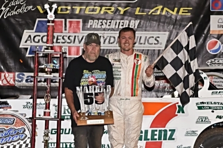 Jesse Glenz in victory lane at Cedar Lake. trackratphotos.vfcfunding.com)