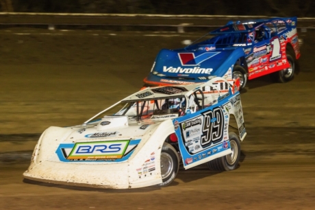 The battle for the lead at Ocala. (heathlawsonphotos.com)