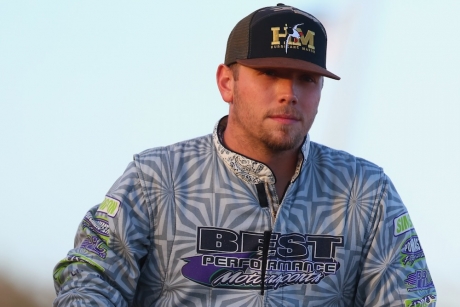 Tyler Erb at Golden Isles. (joshjamesartwork.com)