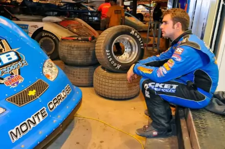 Josh Richards awaits the feature Thursday at Volusia. (thesportswire.net)