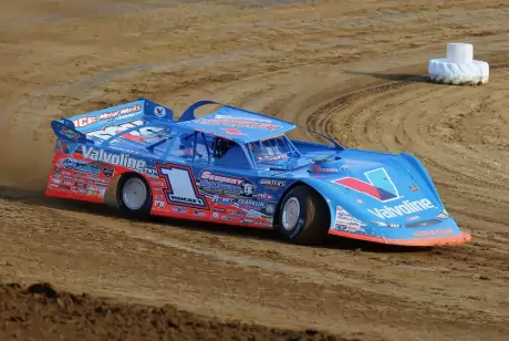 Brandon Sheppard gets rolling at Spoon River. (mikerueferphotos.photoreflect.com)
