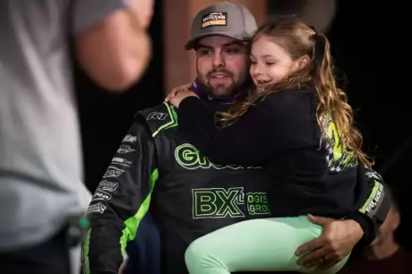 Mason Zeigler and daughter Ivy at Bedford. (Emily Schwanke/woolms.com)