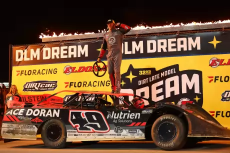 Jonathan Davenport celebrates at Eldora. (joshjamesartwork.com)