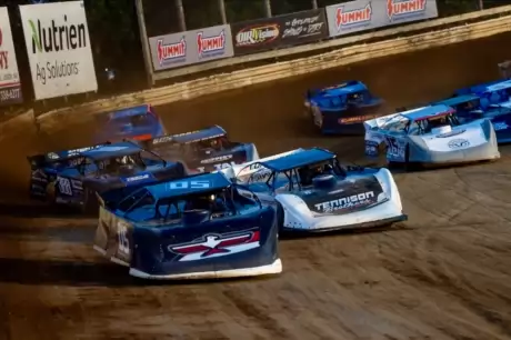 Tyler Leach (05) leads his heat at the Brownstown Bullring. (Tim Hunt)