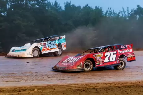 Brandon Overton (76) rallied to fourth in the Firecracker 100. (heathlawsonphotos.com)