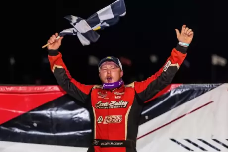 Dillon McCowan in victory lane. (heathlawsonphotos.com)