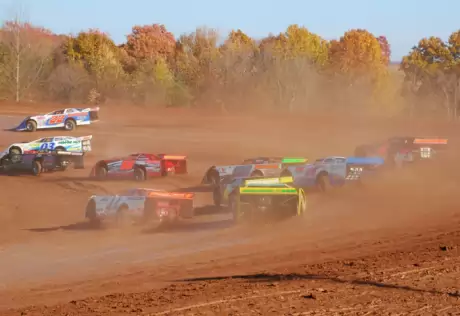 Steel City Stampede competitors blast through the corners. (stivasonphotos.com)