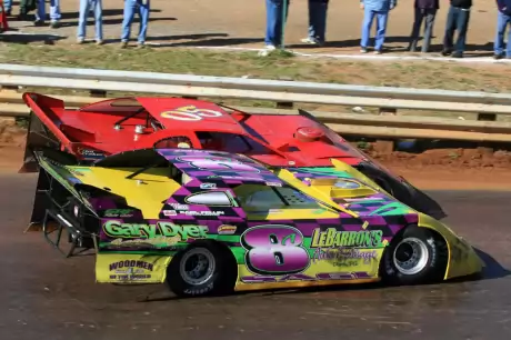 A caution erased this Roy Deese Jr. pass (Barry Lenhart)