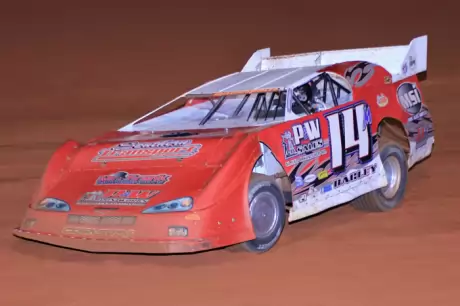 Morgan Bagley heads for his fifth SUPR victory of the season Sunday at Lone Star Speedway. (Best Photography)