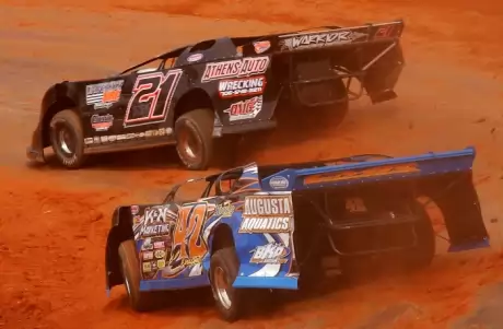 Royce Bray (21) leads Cla Knight (42) in the final laps at Toccoa. (Brian McLeod)